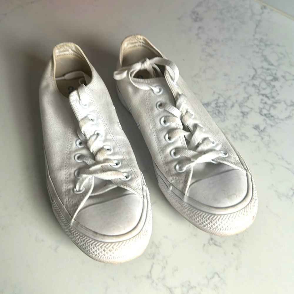 Used white converse 9